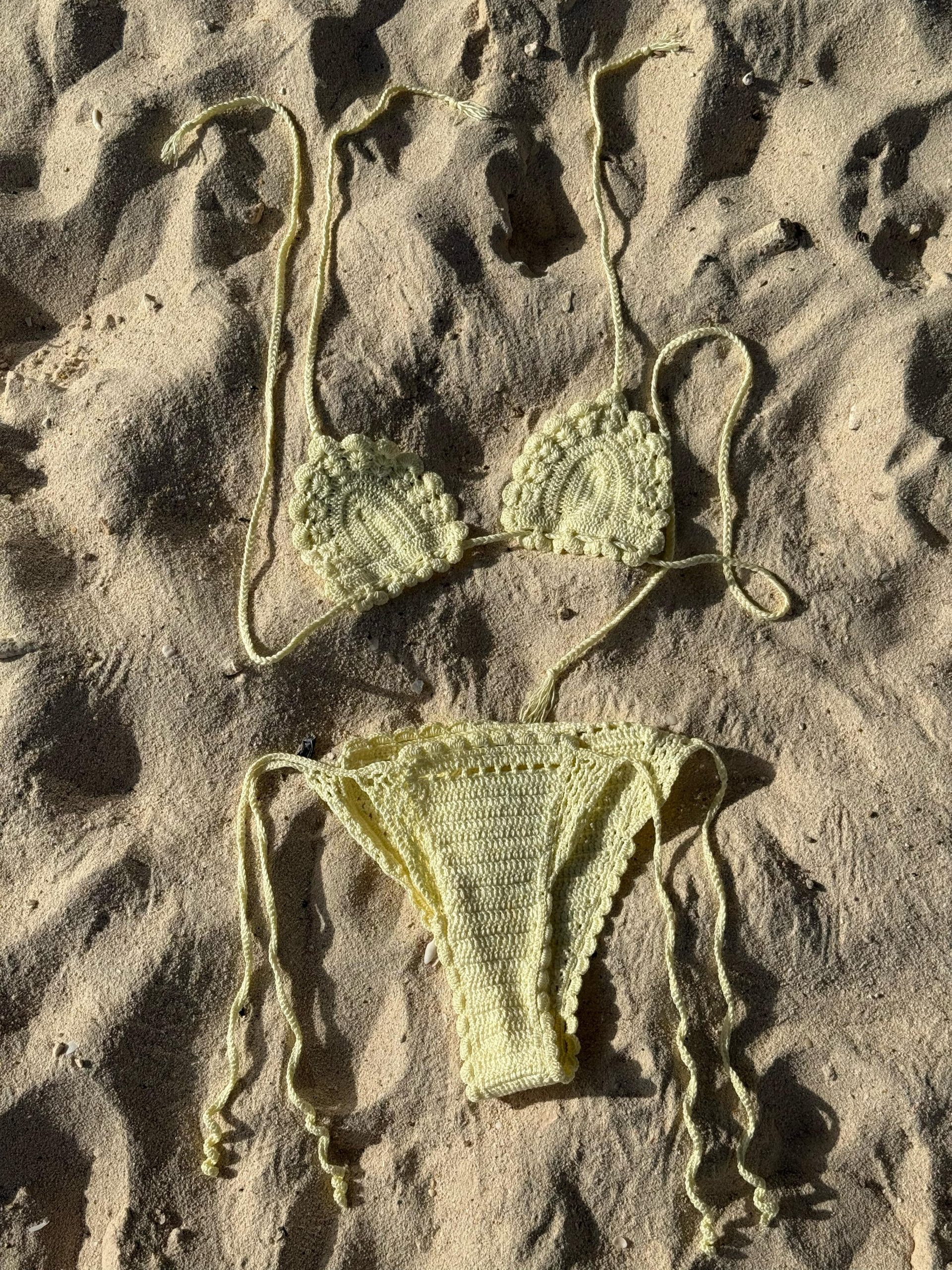 Bikini Amarelo